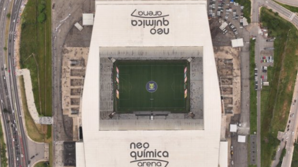 Corinthians x Fluminense: confira horário e onde assistir ao jogo do Brasileirão. - Imagem: reprodução Twitter@NeoQuimicaArena