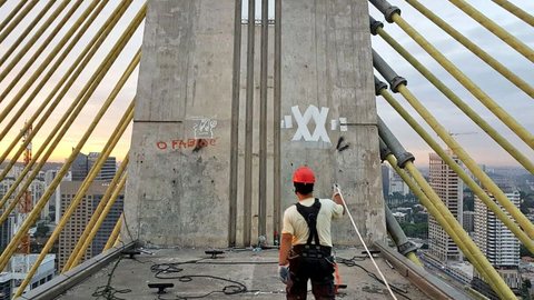 Limpeza Ponte Estaiada - Imagem: Reprodução / Secom / Prefeitura de São Paulo