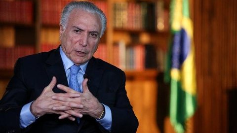 Temer entrega ajuda ao Líbano e diz que Brasil pode ajudar em harmonia interna