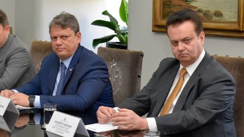 A filiação em massa dos deputados tucanos pode provocar uma reorganização nas alianças políticas em São Paulo para as eleições de 2026 - Foto: Mônica Andrade/Governo do Estado de SP