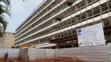 O auxílio-moradia, criado na década de 1970, se tornou uma solução temporária que se arrasta há décadas devido à falta de imóveis - Imagem: Reprodução/direitaonline