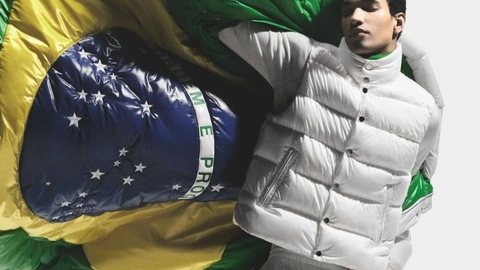 A Moncler celebra sua volta ao cenário esportivo com uniformes que relembram sua história nos Jogos Olímpicos de 1968 - Imagem: Divulgação/Moncler