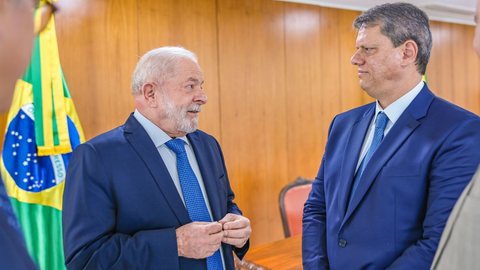 Com a nova estrutura, Brasil poderá produzir insumos farmacêuticos, reduzindo a dependência de importações e aumentando a capacidade vacinal - Imagem: Reprodução/Ricardo Stuckert/PR