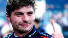 Apesar de considerar o fim da carreira, Verstappen continua sendo um forte candidato ao título na temporada 2026 - Imagem: Reprodução/Instagram