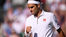 Em clima descontraído, Federer e Ruud disputam tie-break, com vitória do suíço, reacendendo a paixão dos fãs pelo ídolo - Imgem : Reprodução/DANIEL LEAL-OLIVAS / AFP
