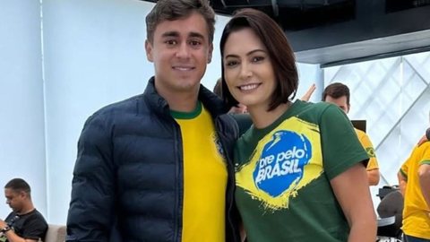 A ex-primeira-dama Michelle Bolsonaro elogia deputado após manifestação em Brasília, destacando sua liderança e missão espiritual - Imagem: Reprodução/Instagram