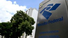 Idosos, pessoas com deficiência e professores têm prioridade na restituição do Imposto de Renda deste mês - Imagem: Reprodução/Marcelo Camargo/Agência Brasil