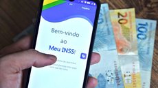 INSS libera consulta ao 13º antecipado de aposentados e pensionistas. - Imagem: Divulgação/INSS.