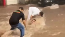 Enxurradas elevam número de mortos em São Paulo. - Imagem: Reprodução/Redes Sociais.