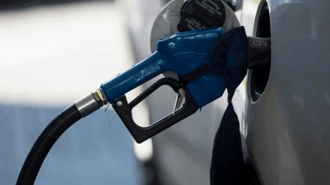 Com a gasolina a R$ 6,77 e etanol a R$ 4,69, consumidores sentem os efeitos das recentes oscilações nos preços dos combustíveis - Imagem:Divulgação/Agência Brasil