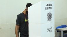 Jovens e eleitores com dados desatualizados devem ficar atentos ao prazo de regularização do título eleitoral - Imagem: Reprodução/Antonio Augusto / Secom / TSE