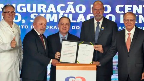 Lula enfatiza a dignidade do ser humano e a necessidade de tratamento igualitário no sistema de saúde brasileiro - Imagem: Reprodução/Paulo Pinto/Agência Brasil