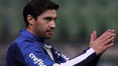 Técnico Abel Ferreira renova contrato com Palmeiras. - Imagem: reprodução Instagram@coachabelferreira