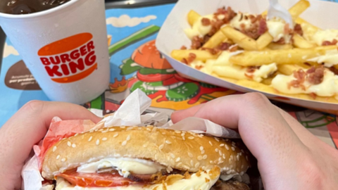 Após críticas nas redes Burger King tira do ar comercial com Kid Bengala - Imagem: reprodução Twitter@BurgerKingBR
