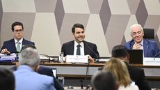 Jorge Messias durante sabatina na Comissão de Constituição e Justiça do Senado. - Imagem: Reprodução/Agência Senado.