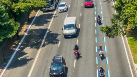 Jacu Pêssego e Avenida do Estado ganham faixa azul para motocicletas. - Imagem: reprodução Twitter@MyTransitSP