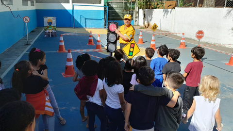 São Sebastião promove a 2ª edição da Feira da Cultura Empreendedora em suas escolas municipais. - Imagem: reprodução Twitter@prefsaoseba