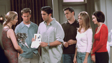 “Friends” voltará a ser exibida na TV; descubra onde e quando assistir. - Imagem: reprodução Instagram@friends