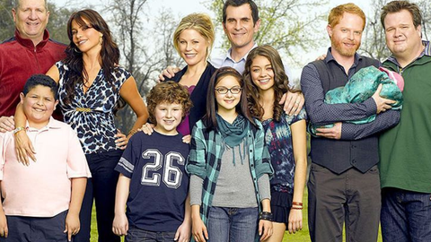 Elenco de 'Modern Family' se reencontra após três anos. - Imagem: reprodução instagram@modernfamily