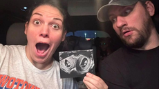 Mulher nasce com dois úteros e espera bebê em ambos os órgãos: veja mais - Imagem: reprodução instagram@doubleuhatchlings