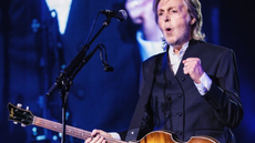 Último show da turnê de Paul McCartney será transmitido ao vivo; veja onde assistir. - Imagem: reprodução Twitter@PaulMcCartney