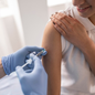 Ministério da saúde anuncia compra de nova vacina contra a covid-19. - Imagem: reprodução freepik