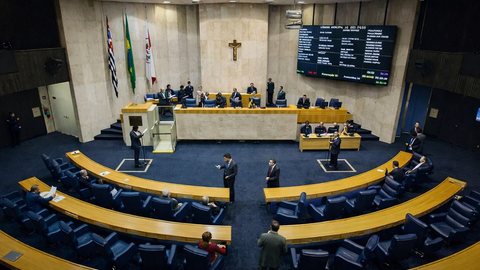 A maior dança das cadeiras da história da cidade - Imagem: Reprodução / Veja SP