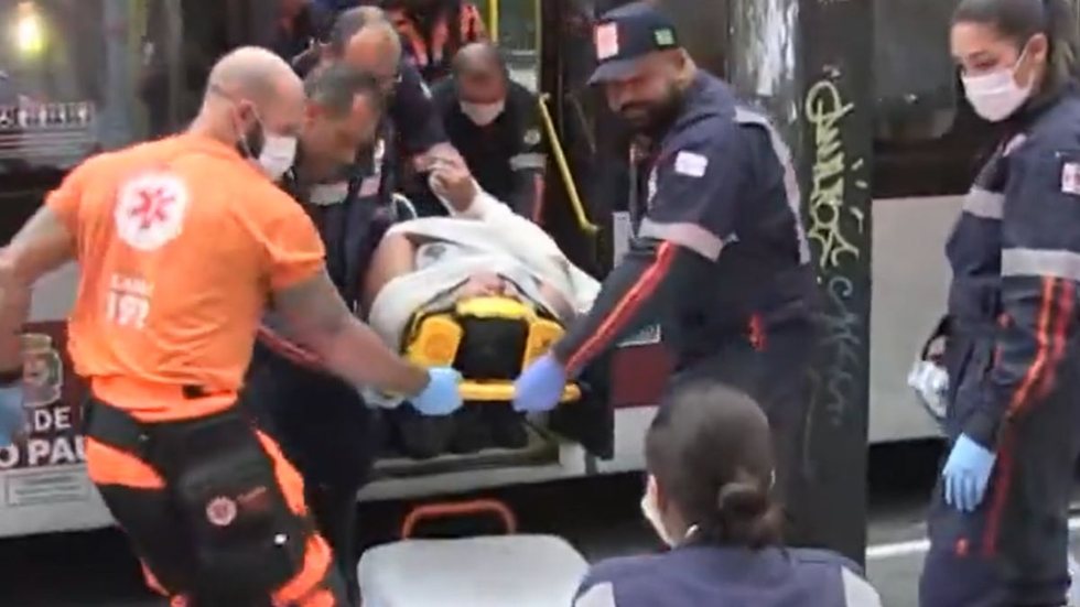 Acidente na Avenida Paulista deixa cinco feridos; inclusive uma grávida - Imagem: Reprodução/Redes Sociais