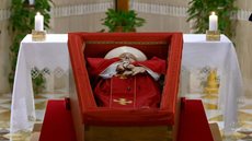 Velório do Papa Francisco será realizado na Basílica de São Pedro, com funeral agendado para sábado (26) - Imagem: Reprodução / X / @futricasefofoca