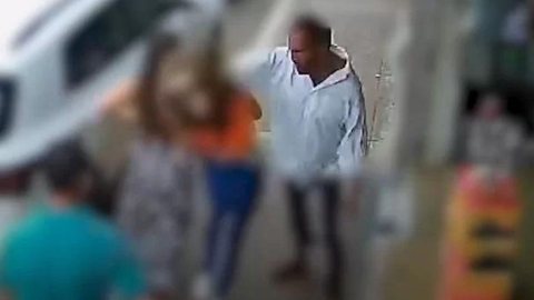 Adolescente é agredida por negar esmola em interior de São Paulo; veja vídeo - Imagem: Reprodução/Metropoles