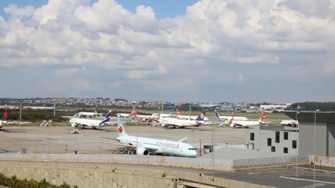 Com mais de 4,4 milhões de viajantes em julho, Guarulhos é o único aeroporto reprovado na análise anual da ANAC - Imagem: Reprodução / Rovena Rosa / Agência Brasil