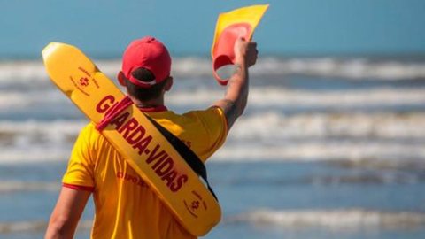 A chegada do verão aumenta o risco de afogamentos e mantém equipes de busca e salvamento em alerta no litoral paulista. - Divulgação/GBMar
