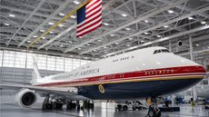 Donald Trump apresenta novo Air Force One, presenteado pelo Catar - Imagem: Reprodução/X
