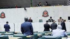 Votação ocorreu em um plenário vazio, com apenas dois votos contrários - Imagem: Divulgação / Alesp / Rodrigo Costa
