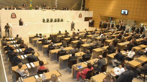 Alesp mantém gabinetes extras e 53 assessores para ex-membros da Mesa Diretora - Imagem: Reprodução | ALESP