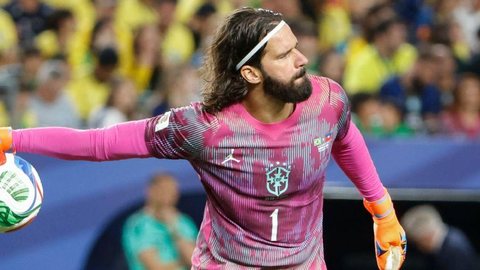 Após pedido do presidente da CBF, Samir Xaud, goleiros da Seleção Brasileira atuarão de verde contra a Escócia na Copa do Mundo. - Imagem: Reprodução