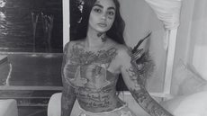 A cantora e modelo brasileira Ana Bárbara Buhr faleceu tragicamente após uma cirurgia plástica na Turquia, deixando fãs e familiares em choque - Foto: Reprodução/ Redes sociais