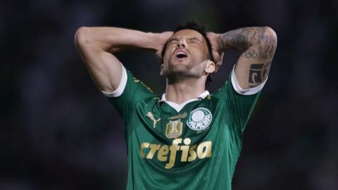 Felipe Anderson em ação pelo Palmeiras - Foto: Ettore Chiereguini/AGIF