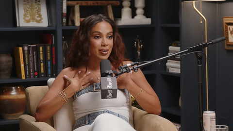 Anitta usou as redes sociais para criticar plataformas de apostas online e alertar sobre impactos financeiros e emocionais causados pelas bets - Imagem: Reprodução