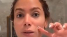Anitta revelou que usa um creme para o seu rosto que, entre os ingredientes, possui o próprio sangue. - Imagem: reprodução I TikTok