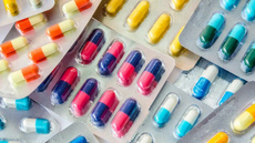 Cada dose equivocada de antibiótico fortalece as bactérias resistentes - Imagem: Reprodução