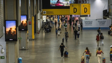 Apagão deixa passageiros de Guarulhos no escuro e causa atrasos em voos - Imagem: Reprodução