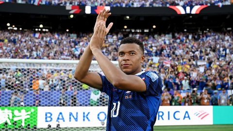 França elimina Paraguai e Mbappé comenta jogo marcado por provocações - Imagem: Reprodução/Getty Images