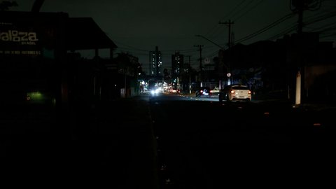 População busca alternativas em meio à falta de luz - Imagem: Reprodução / Paulo Pinto / Agência Brasil