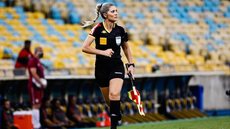 HISTÓRICO! FIFA anuncia trio de arbitragem feminino em jogo da Copa do Mundo - Imagem: reprodução/Instagram @neuzaback