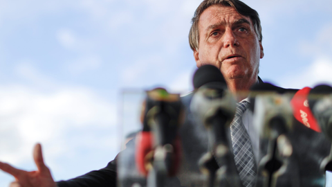 Bolsonaro prestou esclarecimentos após arma ser encontrada durante abordagem policial - Imagem: Ueslei Marcelino