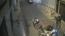 Criminoso armado atira em motociclistas após abordagem na zona norte de SP - Imagem: Reprodução