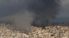 Ofensiva se expande para áreas próximas à fronteira com o Líbano. - Imagem: Khalil Ashawi/REUTERS