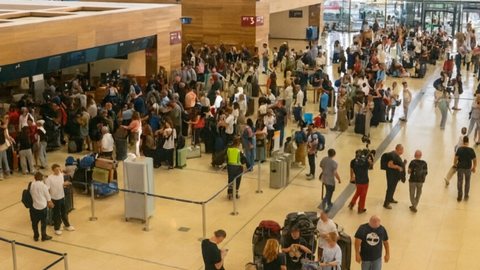 As administrações dos aeroportos afetados recomendaram que os passageiros confirmem a situação de seus voos junto às companhias aéreas antes de se dirigirem aos terminais - Imagem: Reprodução/DWS