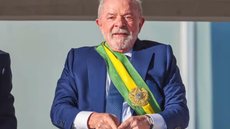 O presidente do Brasil, Lula, revogou os decretos sobre as armas e munições criados pelo governo do ex-presidente Jair Bolsonaro. - Imagem: reprodução I Instagram @lulaoficial